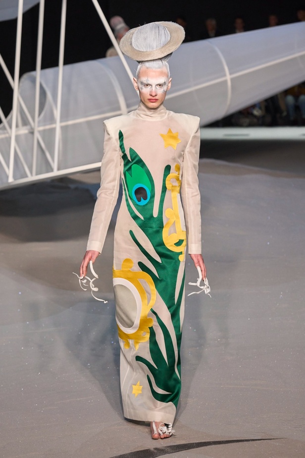 مجموعة Thom Browne تترجم رواية "الأمير الصغير" إلى عرض أزياء مبهر