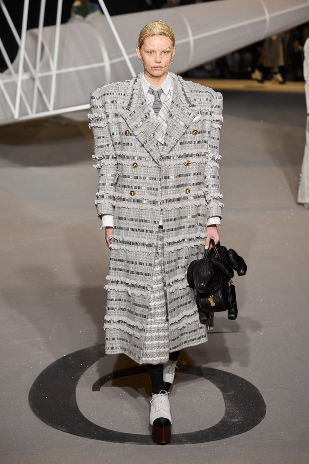 مجموعة Thom Browne تترجم رواية "الأمير الصغير" إلى عرض أزياء مبهر