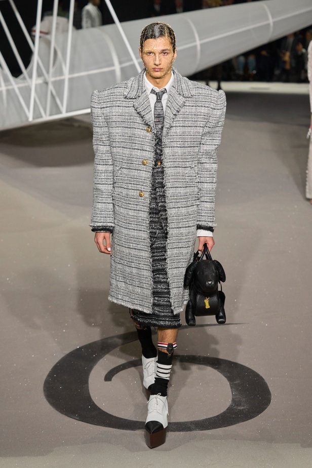 مجموعة Thom Browne تترجم رواية "الأمير الصغير" إلى عرض أزياء مبهر