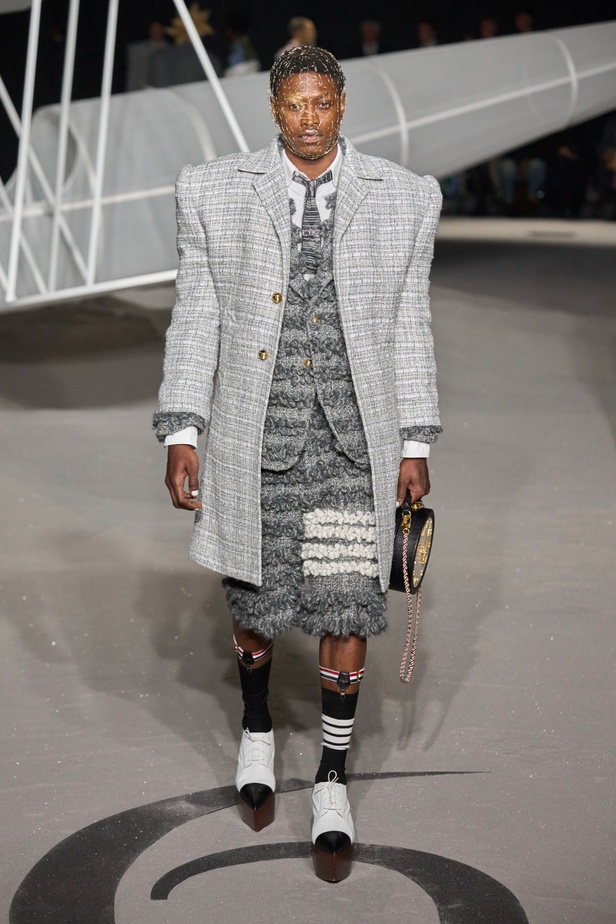 مجموعة Thom Browne تترجم رواية "الأمير الصغير" إلى عرض أزياء مبهر