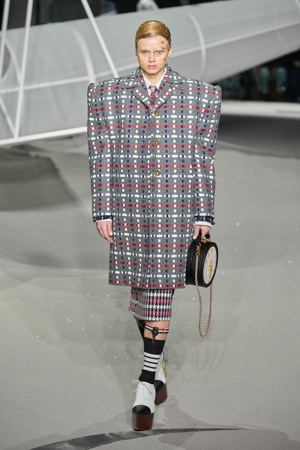 مجموعة Thom Browne تترجم رواية "الأمير الصغير" إلى عرض أزياء مبهر