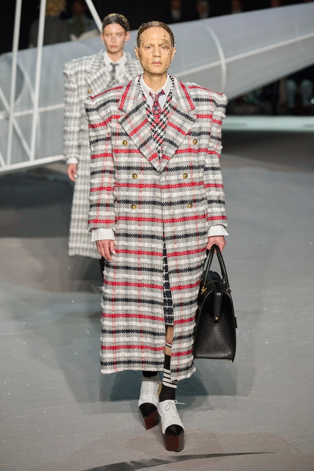 مجموعة Thom Browne تترجم رواية "الأمير الصغير" إلى عرض أزياء مبهر