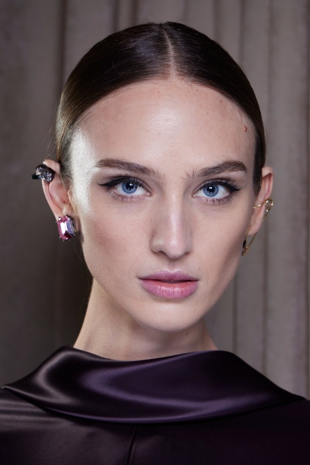 اطلالات جمالية من مجموعة TORY BURCH