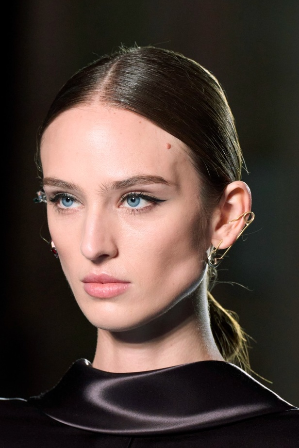 اطلالات جمالية من مجموعة TORY BURCH