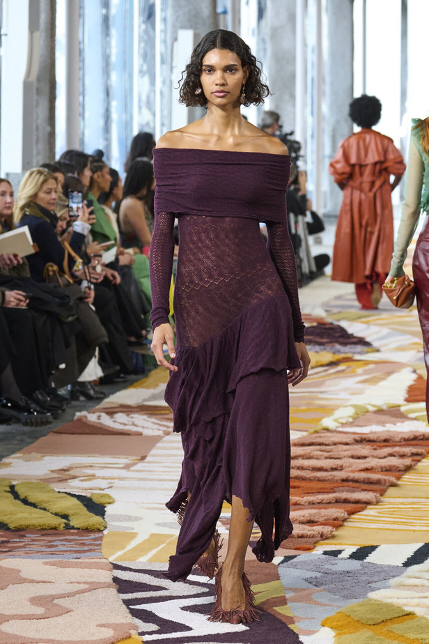 مجموعة Ulla Johnson لخريف وشتاء 2023-2024 في نيويورك..