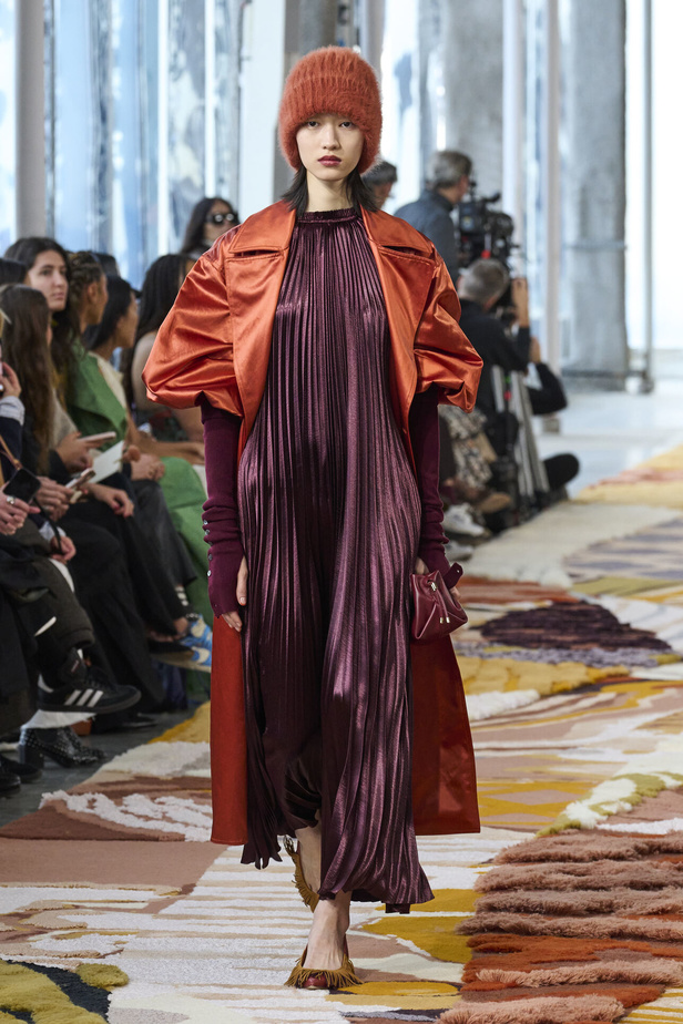 مجموعة Ulla Johnson لخريف وشتاء 2023-2024 في نيويورك..