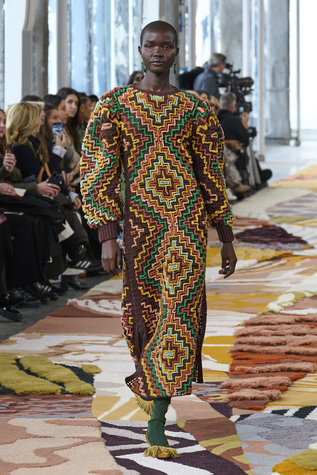 مجموعة Ulla Johnson لخريف وشتاء 2023-2024 في نيويورك..