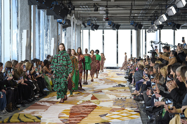 مجموعة Ulla Johnson لخريف وشتاء 2023-2024 في نيويورك..