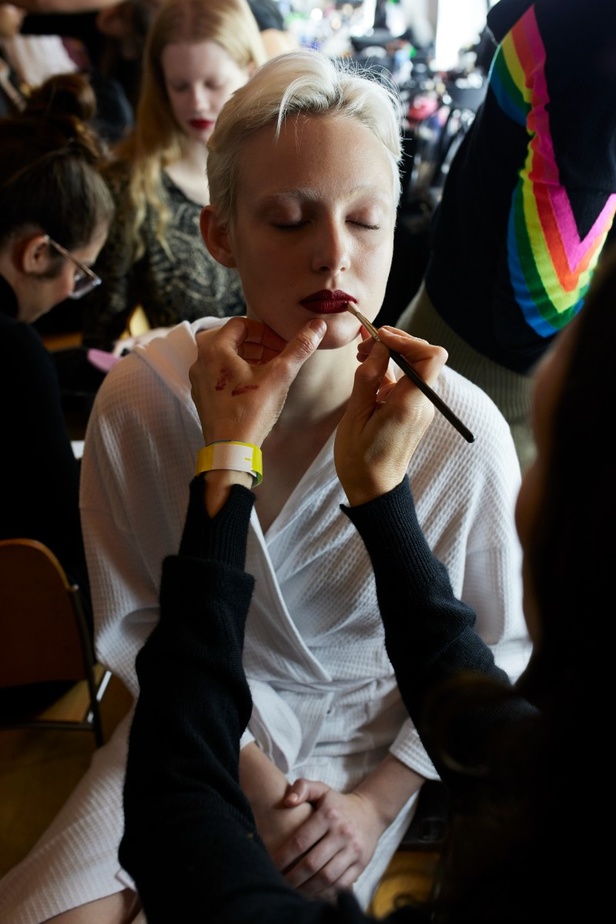 اطلالات جمالية من مجموعة Emilia Wickstead 