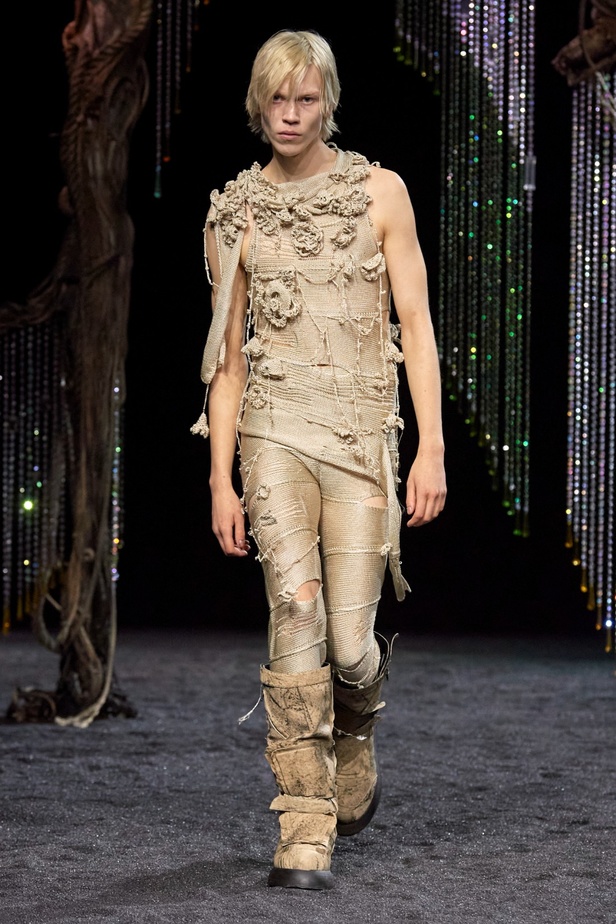 مجموعة Acne لخريف وشتاء 2023-2024 مستوحاة من قلب الطبيعة