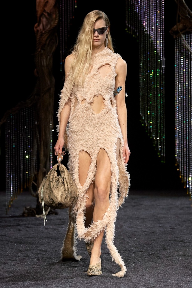 مجموعة Acne لخريف وشتاء 2023-2024 مستوحاة من قلب الطبيعة