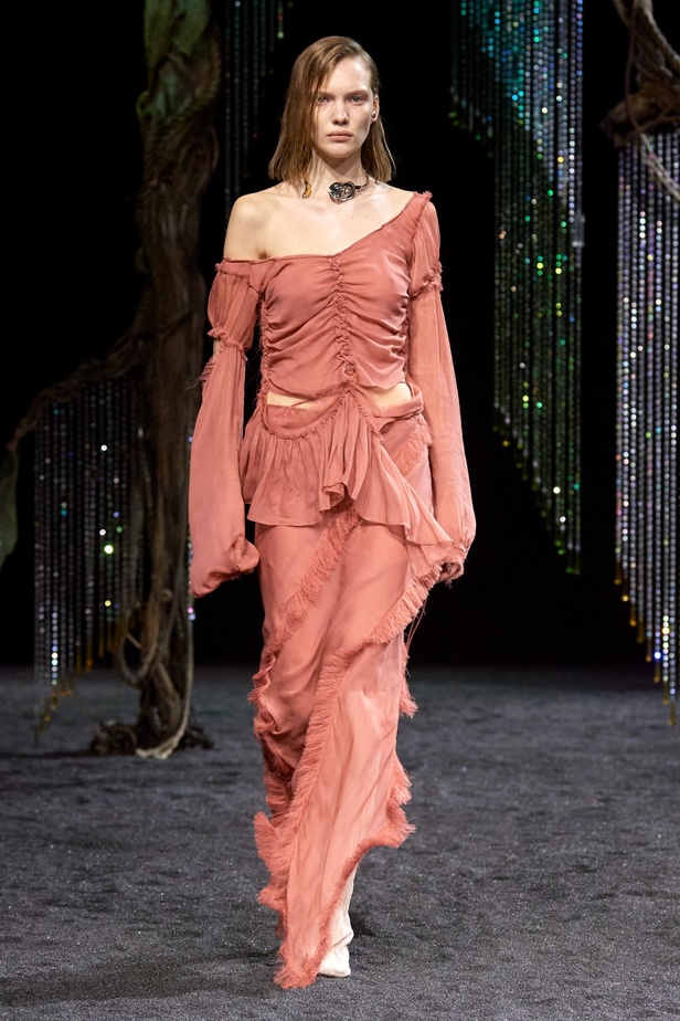 مجموعة Acne لخريف وشتاء 2023-2024 مستوحاة من قلب الطبيعة