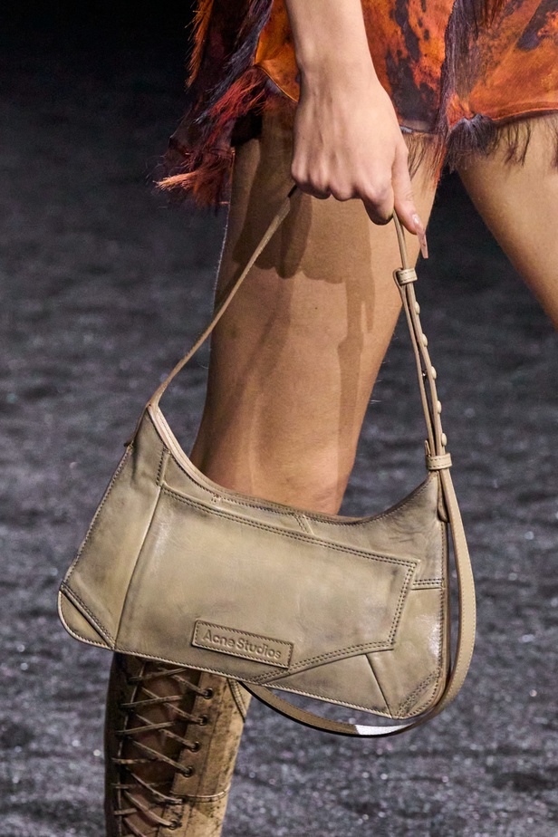 مجموعة Acne لخريف وشتاء 2023-2024 مستوحاة من قلب الطبيعة