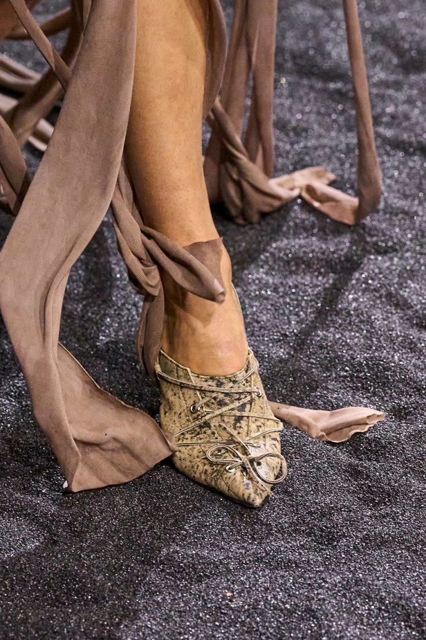 مجموعة Acne لخريف وشتاء 2023-2024 مستوحاة من قلب الطبيعة