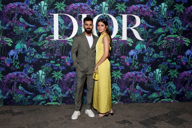 5 أمور اكتشفيها عن مجموعة ديور Dior لخريف 2023 في مومباي