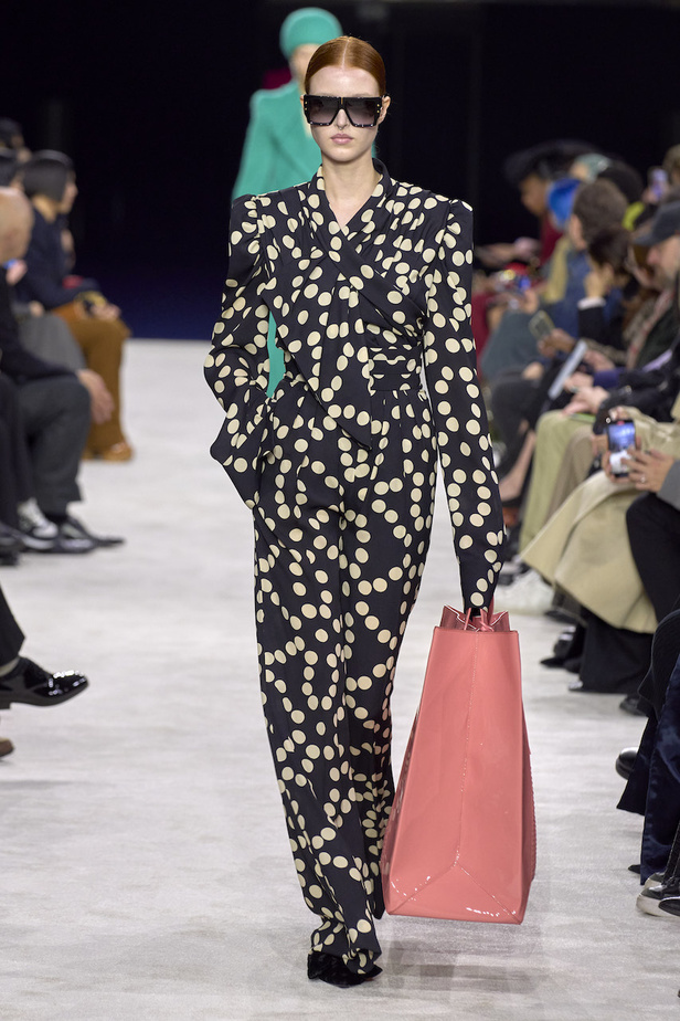 من مجموعة Balmain لموسم خريف وشتاء 2023-2024