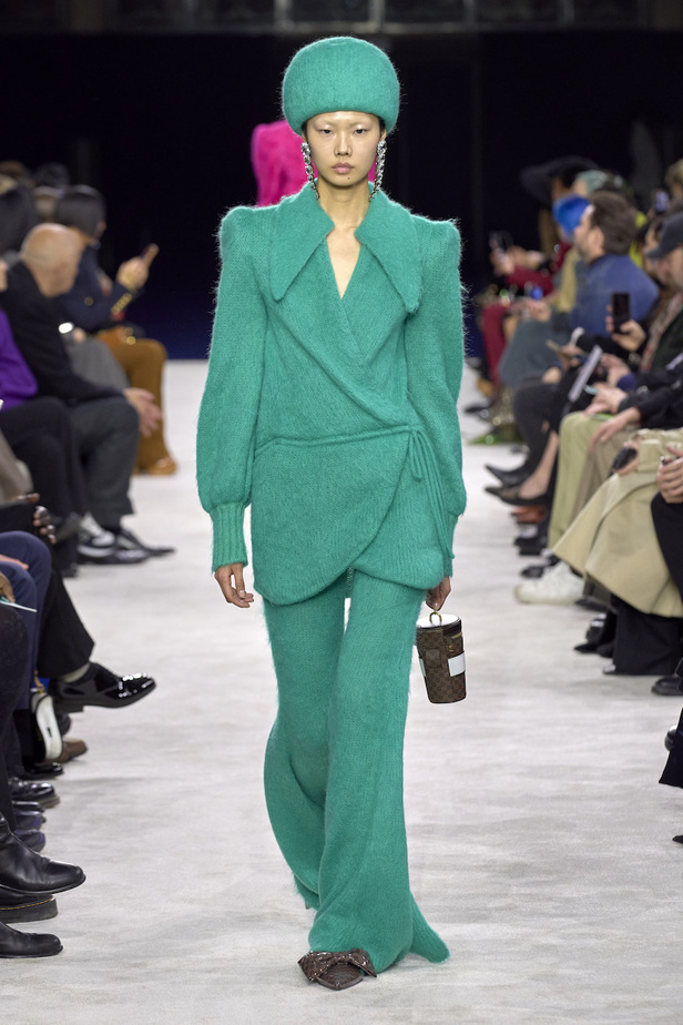 من مجموعة Balmain لموسم خريف وشتاء 2023-2024