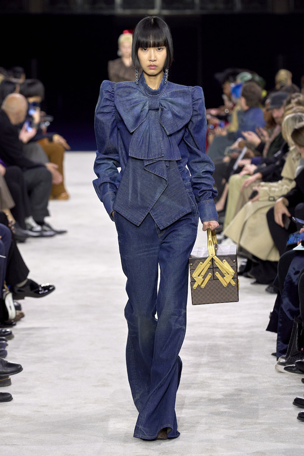 من مجموعة Balmain لموسم خريف وشتاء 2023-2024