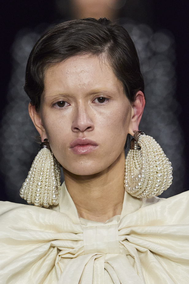 مجموعة بالمان لخريف 2023 تعيد أمجاد حقبة الخمسينات بأرقى الطرق 