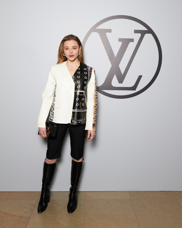 Louis Vuitton تحتفل بالأسلوب الفرنسي في مجموعة خريف وشتاء 2023-2024