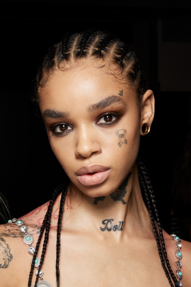 اطلالات جمالية من مجموعة Roberto Cavalli لخريف وشتاء 2024