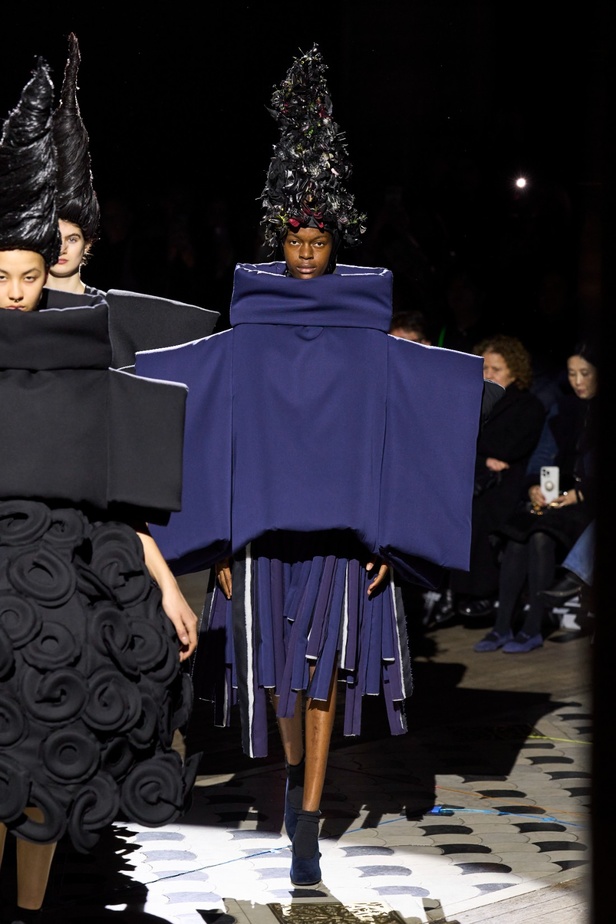 مجموعة Comme des Garçons لخريف وشتاء 2023-2024