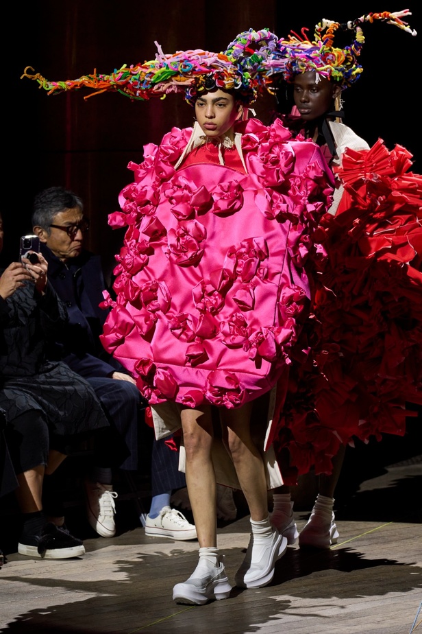 مجموعة Comme des Garçons لخريف وشتاء 2023-2024