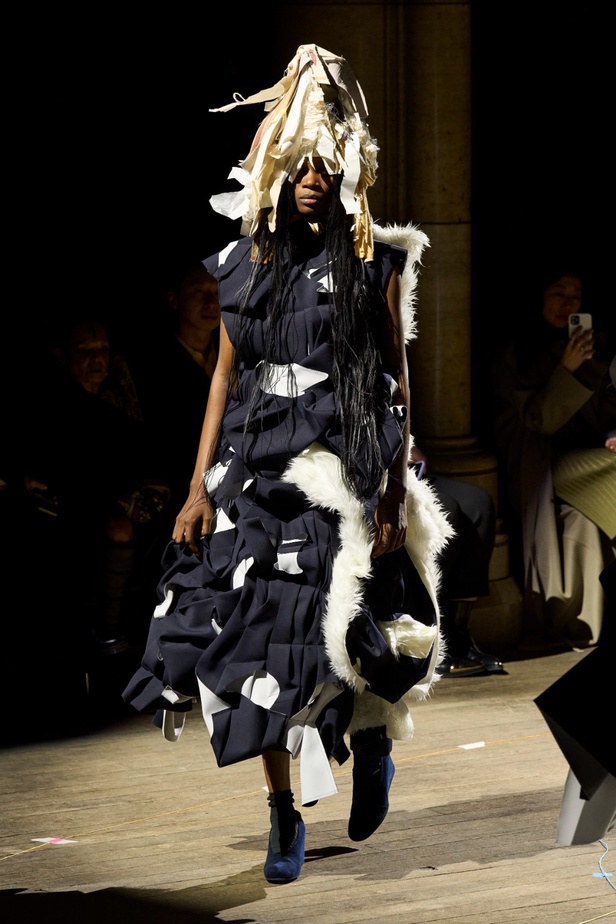 مجموعة Comme des Garçons لخريف وشتاء 2023-2024