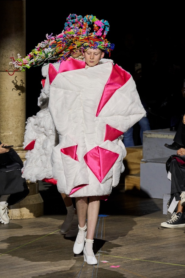 مجموعة Comme des Garçons لخريف وشتاء 2023-2024
