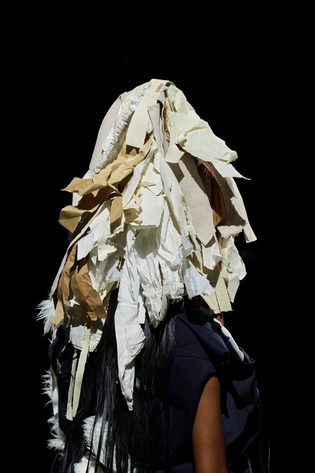 مجموعة Comme des Garçons لخريف وشتاء 2023-2024