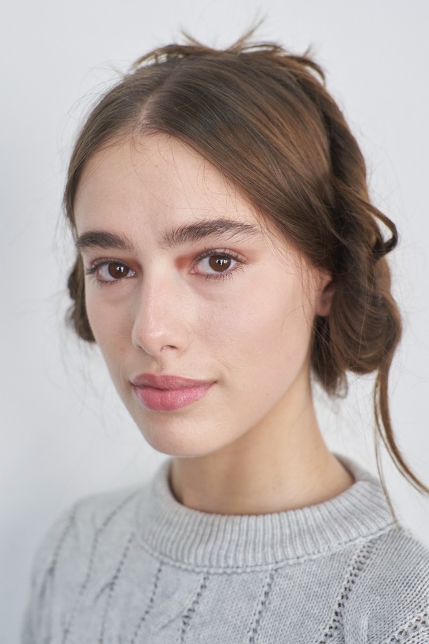 اطلالات جمالية من مجموعة Emporio Armani