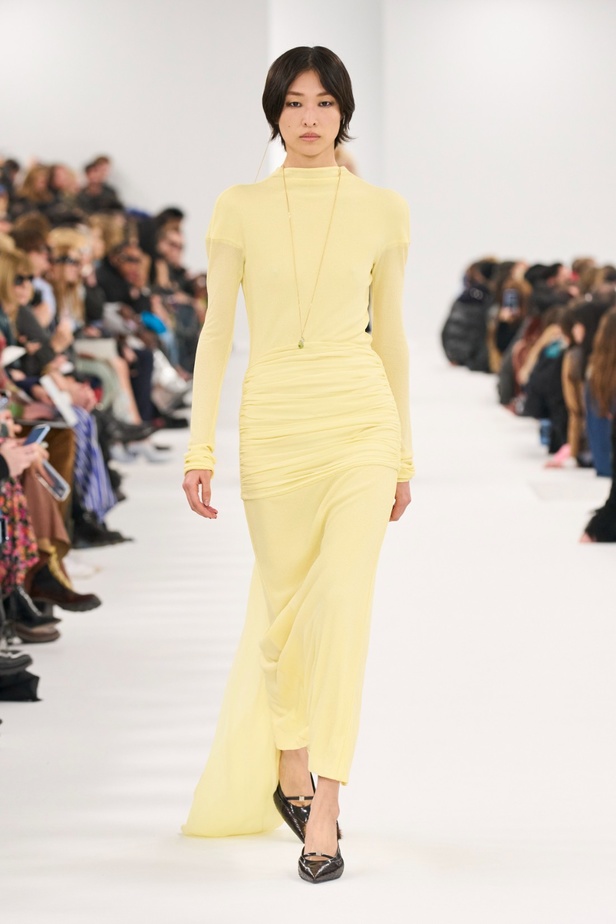 مجموعة Givenchy لخريف وشتاء 2023-2024... إرث الدار يجتمع باللمسة المعاصرة لماثيو ويليامز