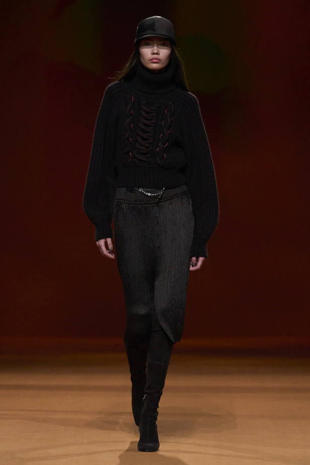 من مجموعة هرمس لموسم خريف وشتاء 2023-2024