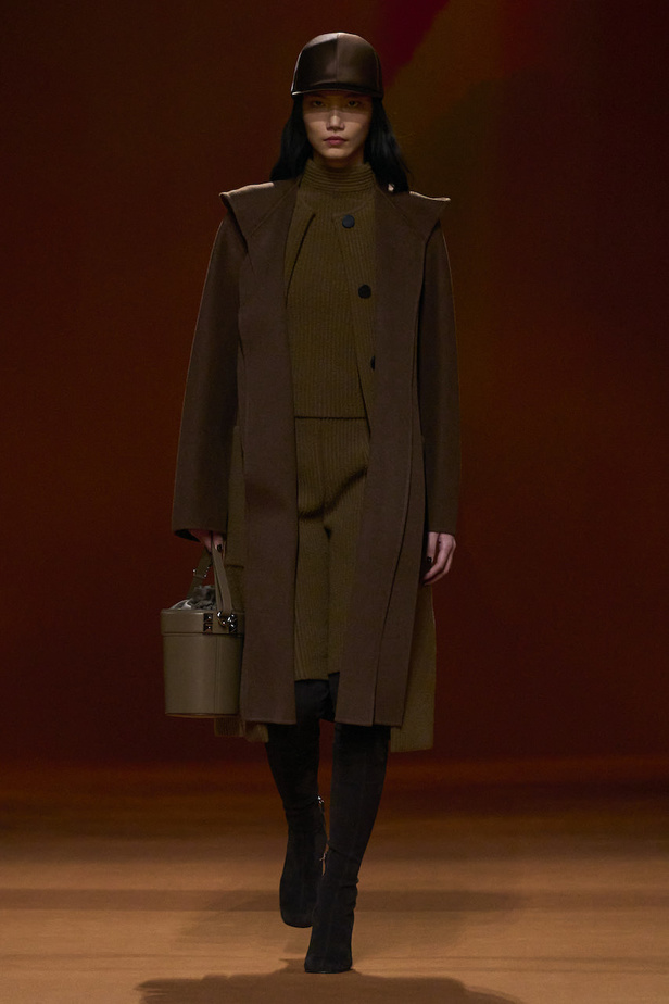 من مجموعة هرمس لموسم خريف وشتاء 2023-2024