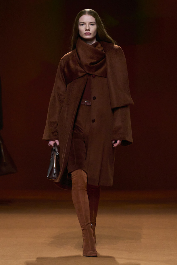 من مجموعة هرمس لموسم خريف وشتاء 2023-2024