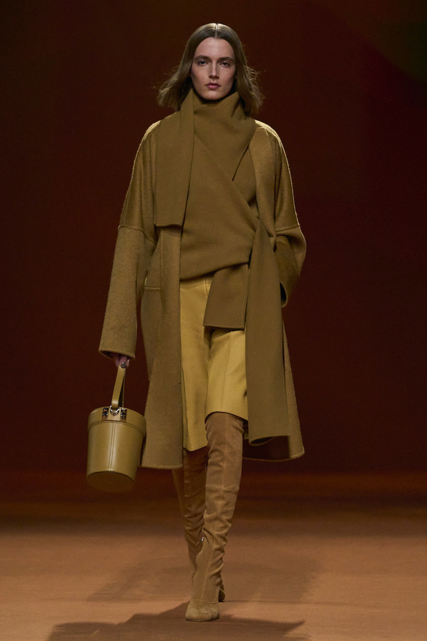 من مجموعة هرمس لموسم خريف وشتاء 2023-2024