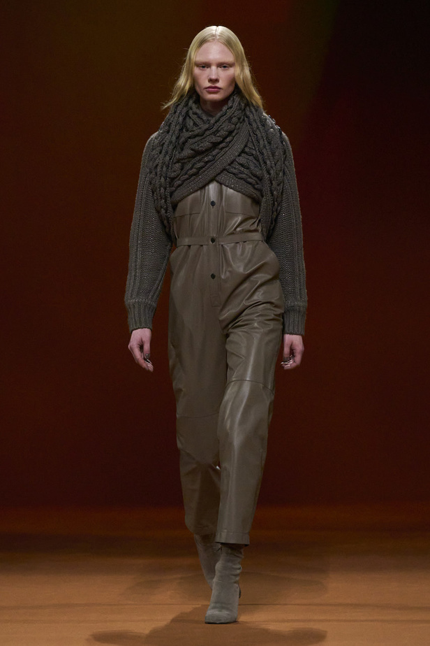 من مجموعة هرمس لموسم خريف وشتاء 2023-2024