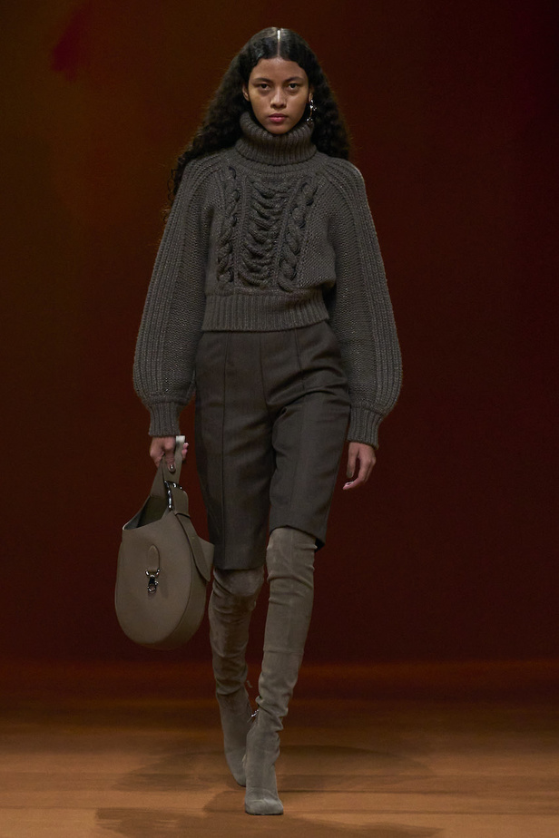 من مجموعة هرمس لموسم خريف وشتاء 2023-2024