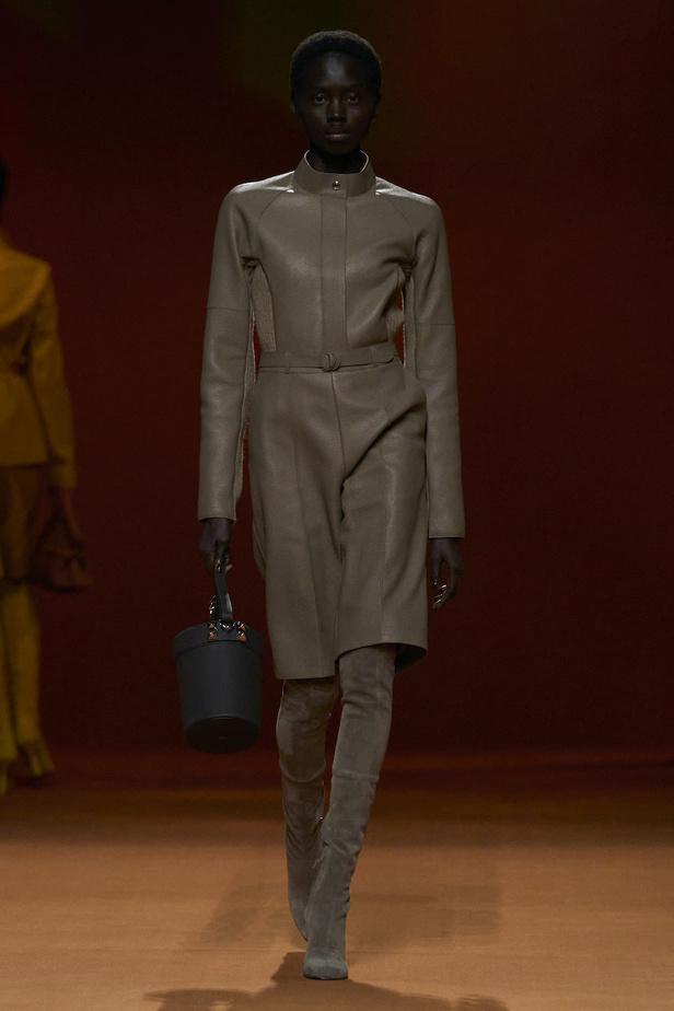 من مجموعة هرمس لموسم خريف وشتاء 2023-2024