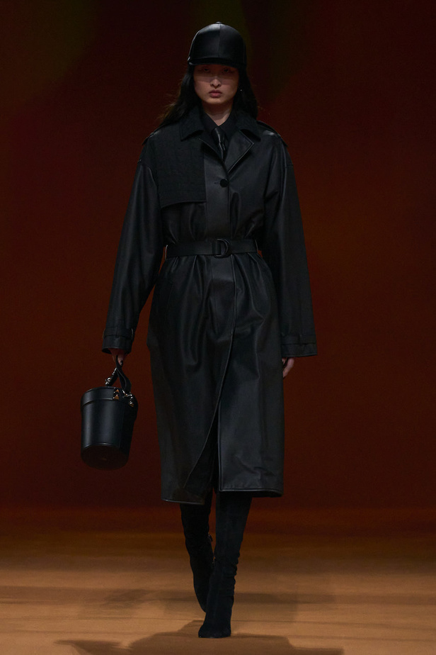 من مجموعة هرمس لموسم خريف وشتاء 2023-2024