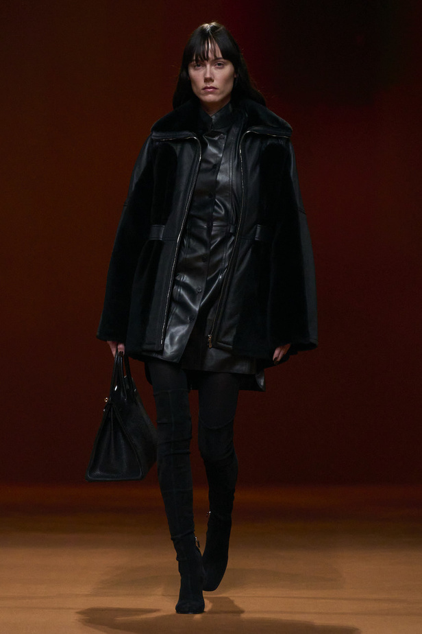 من مجموعة هرمس لموسم خريف وشتاء 2023-2024