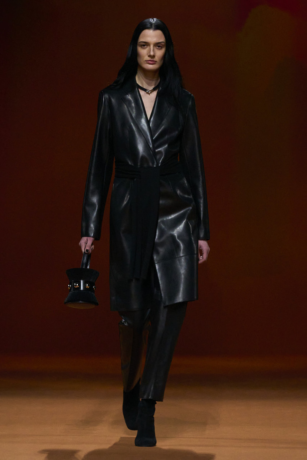 من مجموعة هرمس لموسم خريف وشتاء 2023-2024