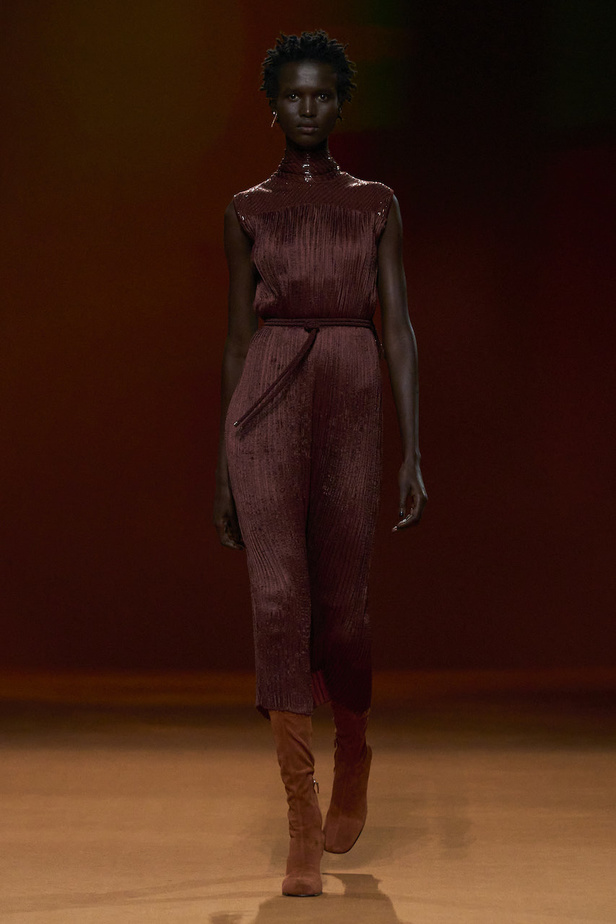 من مجموعة هرمس لموسم خريف وشتاء 2023-2024