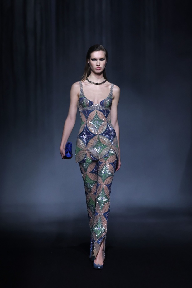 تباين الليل والنهار في مجموعة جورج حبيقة لخريف وشتاء 2023-2024 