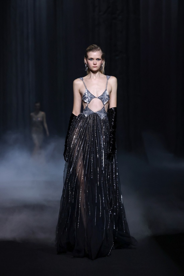 تباين الليل والنهار في مجموعة جورج حبيقة لخريف وشتاء 2023-2024 