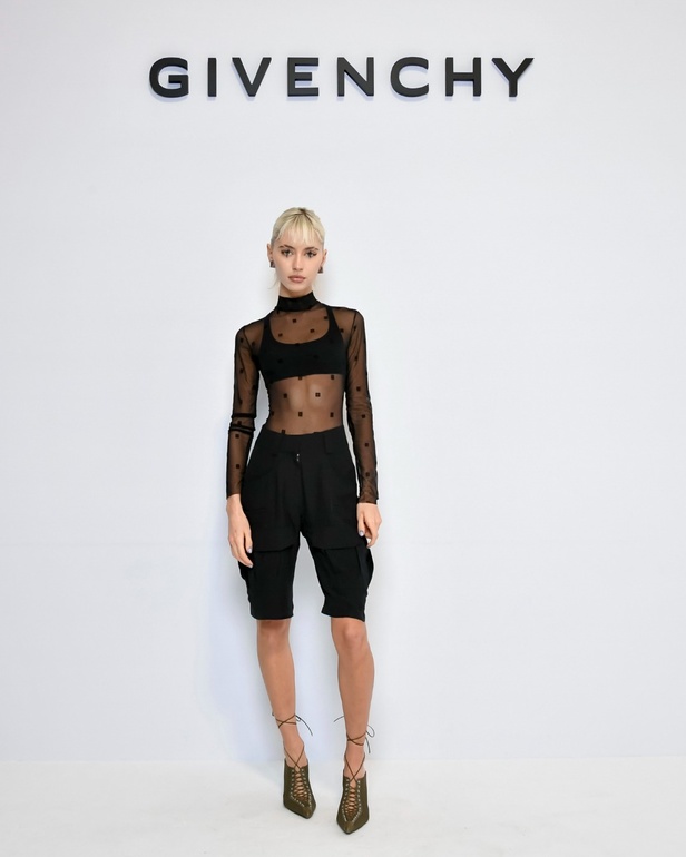 مجموعة Givenchy لخريف وشتاء 2023-2024... إرث الدار يجتمع باللمسة المعاصرة لماثيو ويليامز