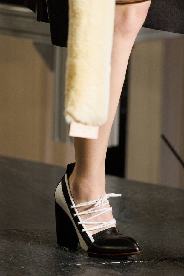 Louis Vuitton تحتفل بالأسلوب الفرنسي في مجموعة خريف وشتاء 2023-2024