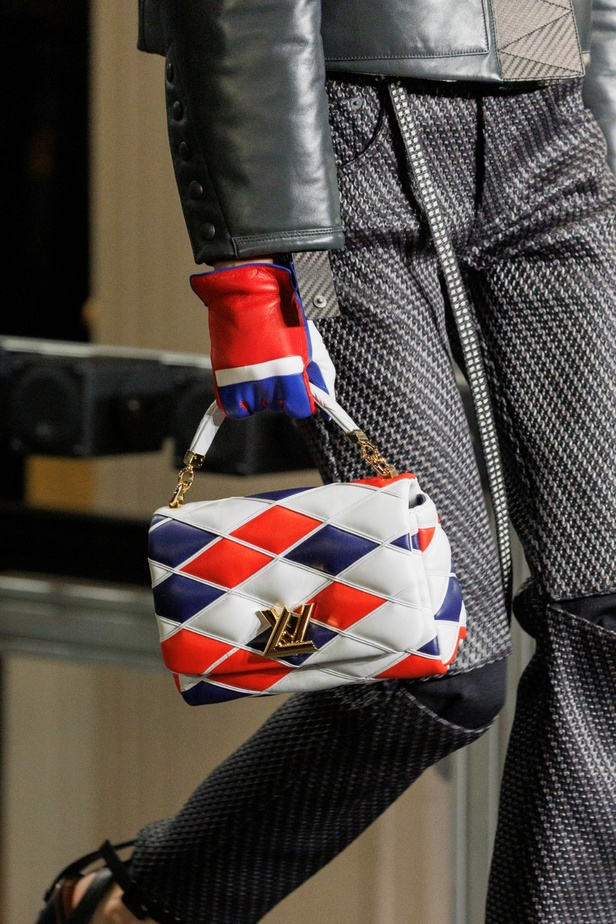 Louis Vuitton تحتفل بالأسلوب الفرنسي في مجموعة خريف وشتاء 2023-2024