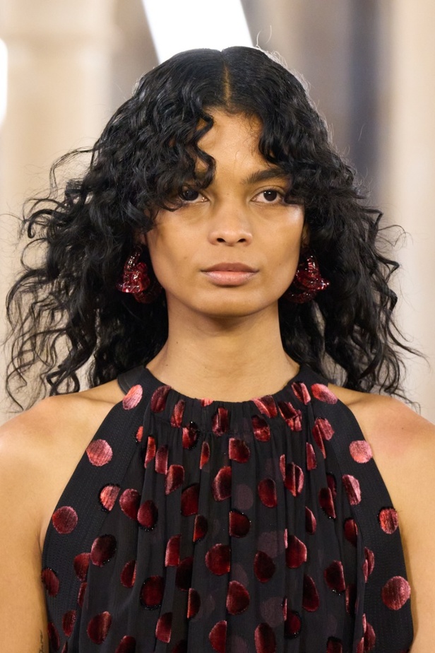 اطلالات جمالية من مجموعة Lanvin لموسم خريف وشتاء 2024