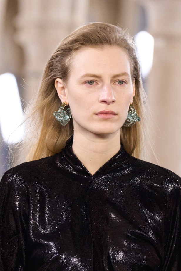 اطلالات جمالية من مجموعة Lanvin لموسم خريف وشتاء 2024